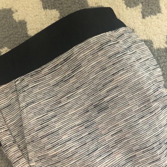 NWT Loft black and white tweed short-size 8 - Picture 5 of 5